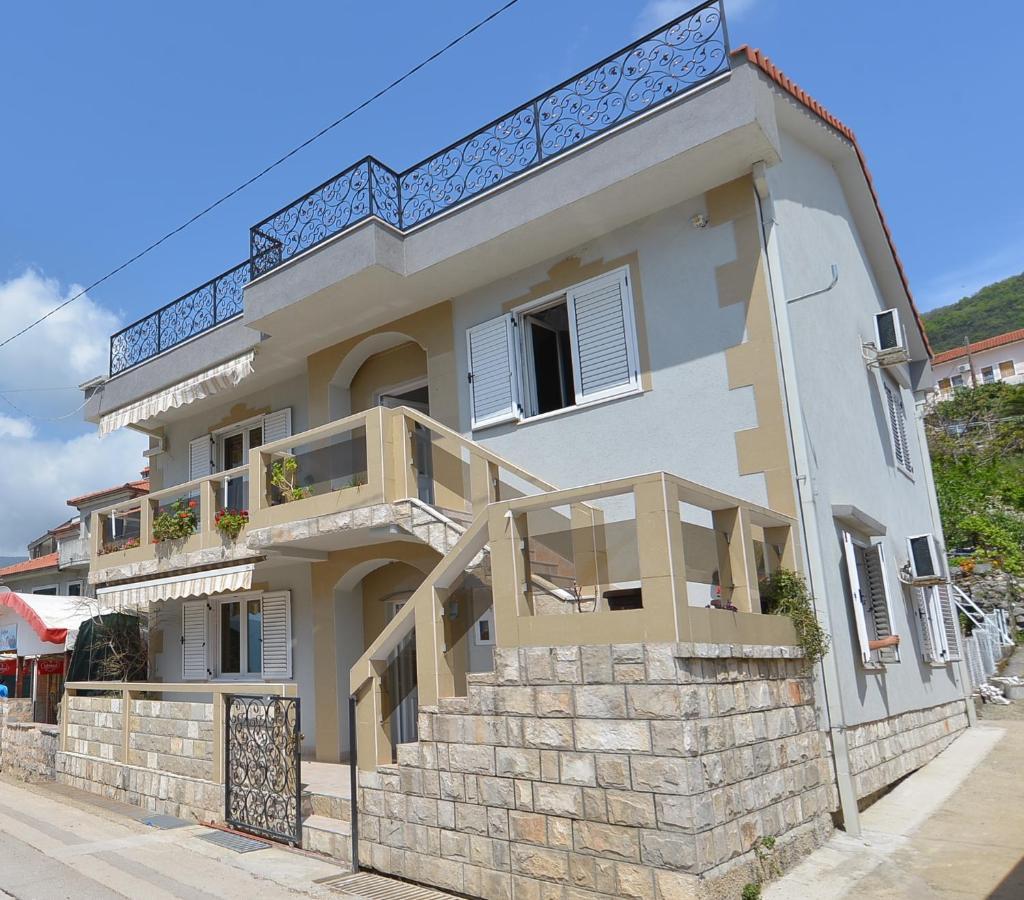 Apartment Sm Herceg Novi Exterior photo